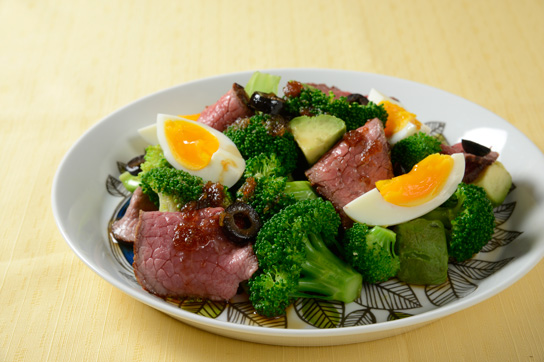 ブロッコリーとローストビーフのサラダ